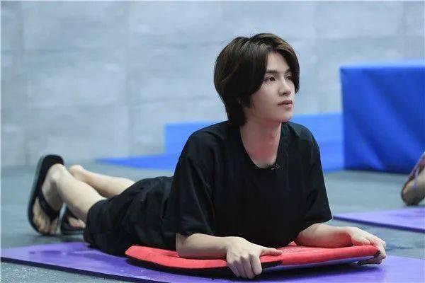 黄明昊爆料祖传秘方视频,传承千年养生智慧