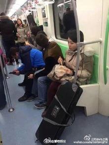 网友爆料麻辣烫视频,颠覆传统口感！